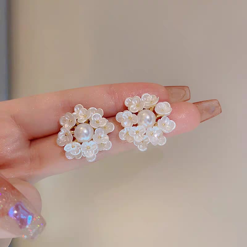 Cluster Flower Pearl Korean Earrings - SSJK0052
