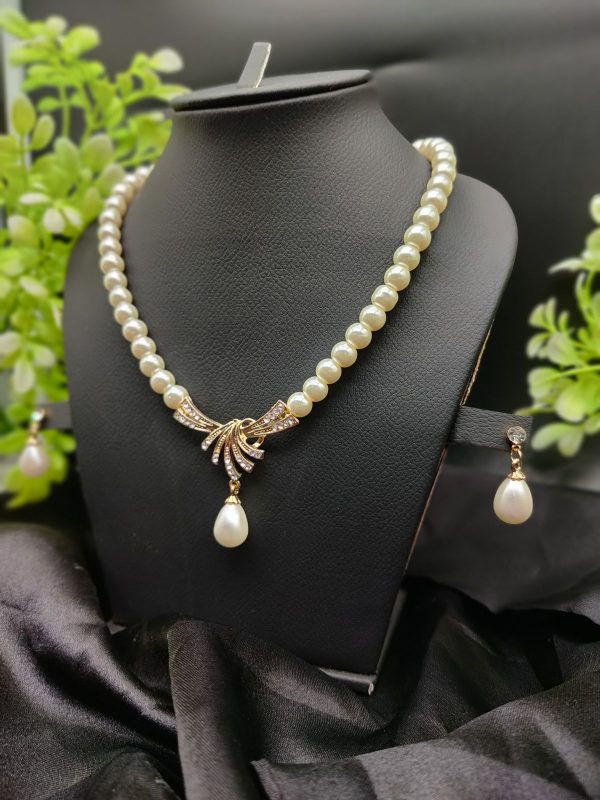 Imported Pearl Necklace Set With Radiant Pendant & Earrings