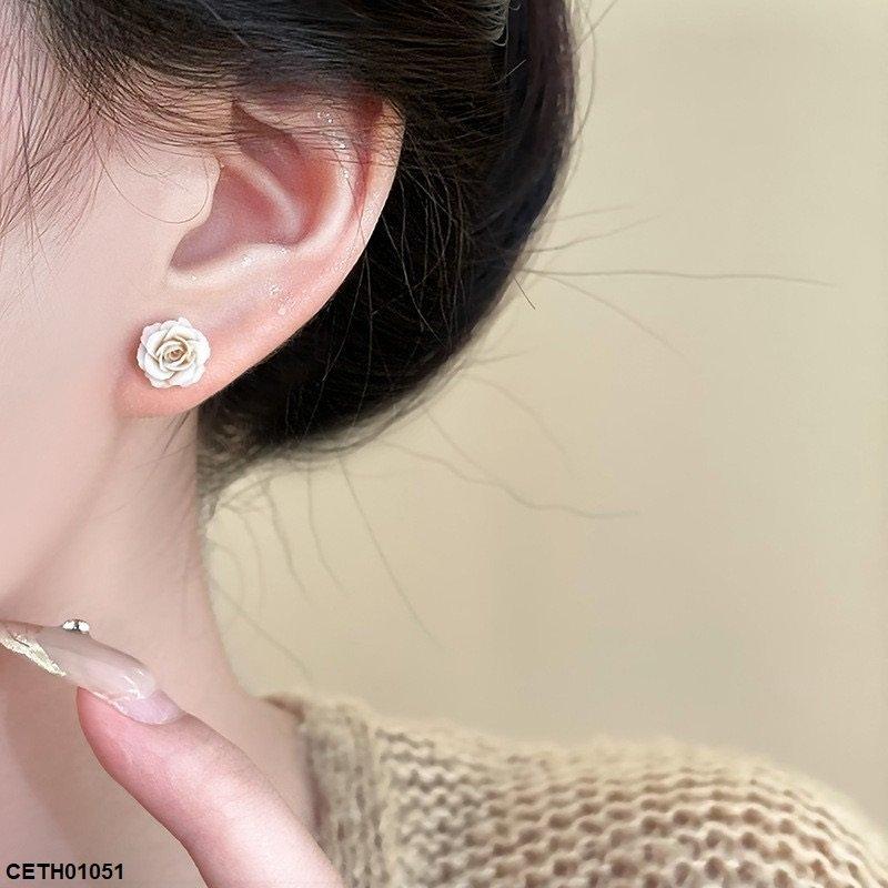 White Flower Stud Tops Pair - CETH01051 YYZ