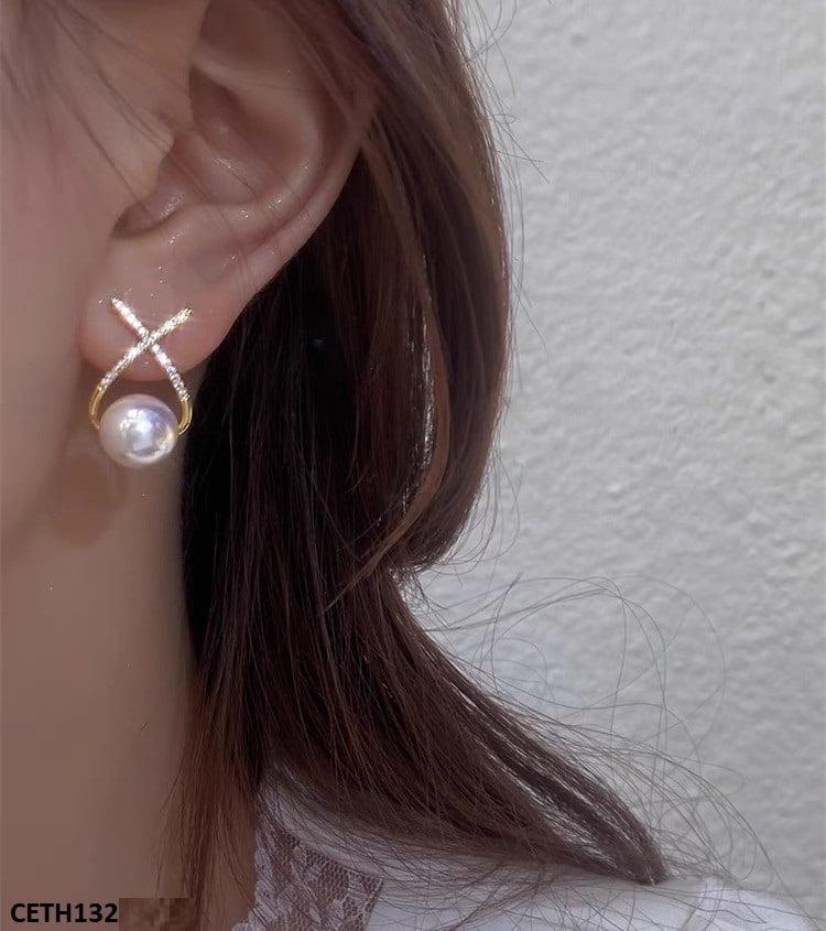 Twisted Pearl Drop Stud Earrings Pair - CETH132 SDQ