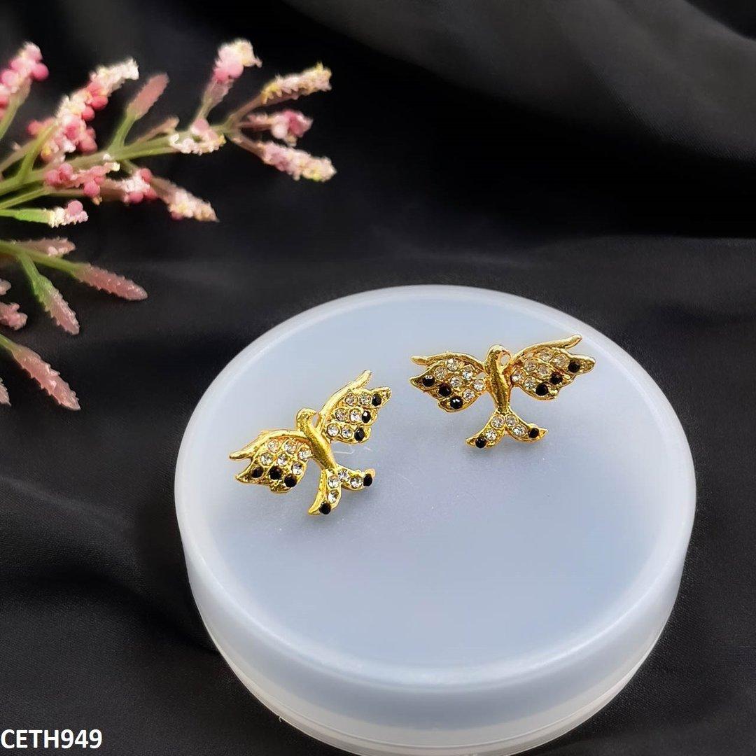 Daring Golden Eagle Tops Earrings - CETH949 SDQ