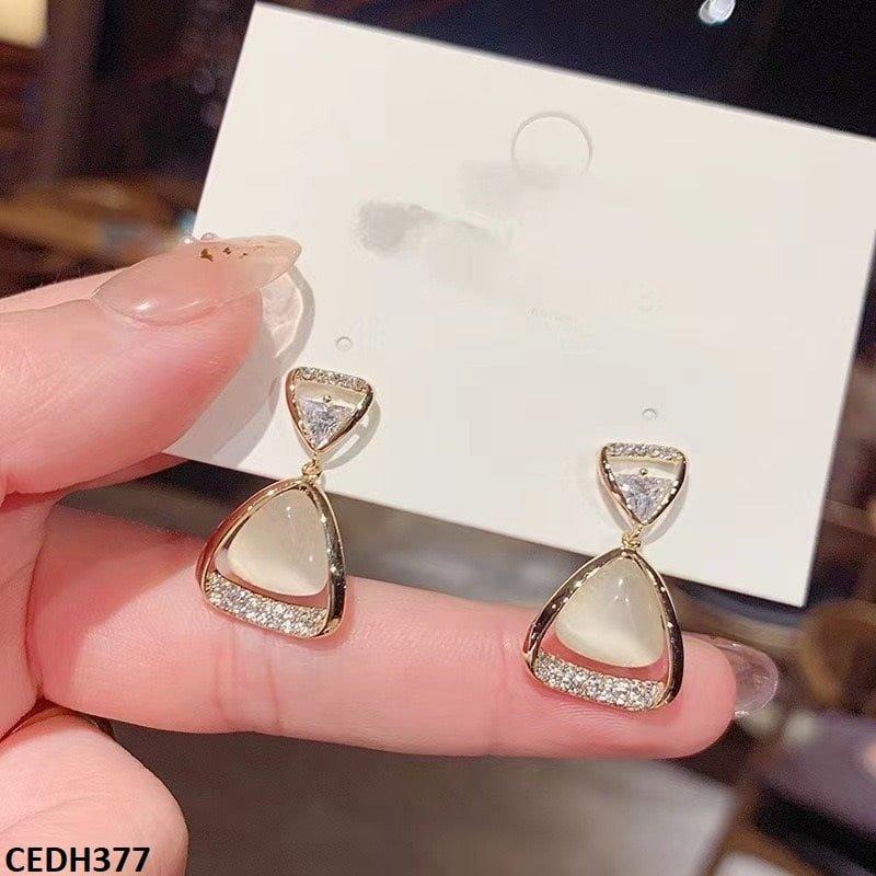 Curved Triangle Drop Earrings Pair - CEDH377 BTO