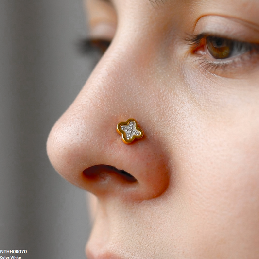 Clover Flower Stainless Steel Nose Pin NTHH00070 - Glamzy