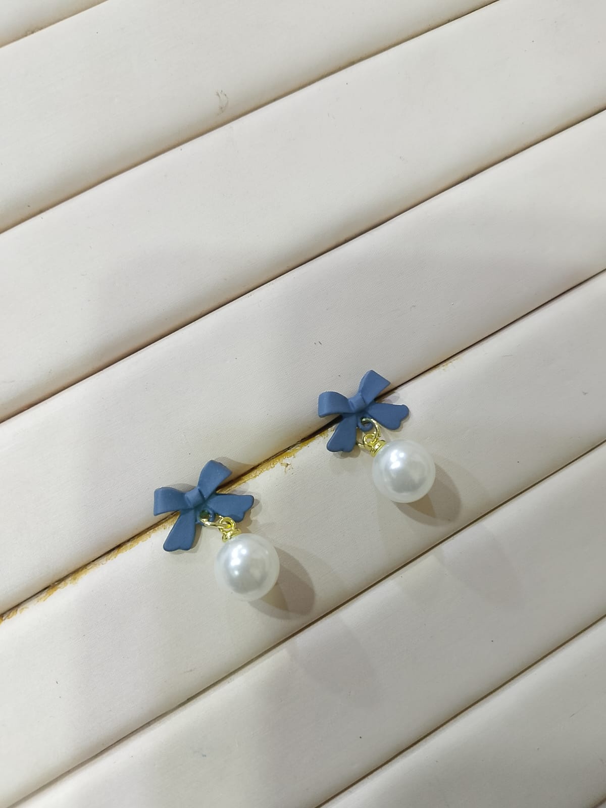 Azraq Bow Korean Pearl Earrings - SSJK0010