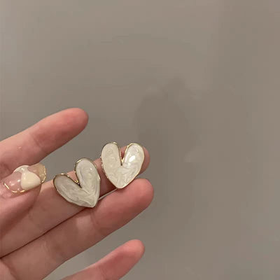 Korean Retro Heart Stud Earrings - SSJK0019