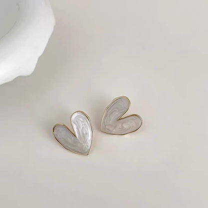 Korean Retro Heart Stud Earrings - SSJK0019