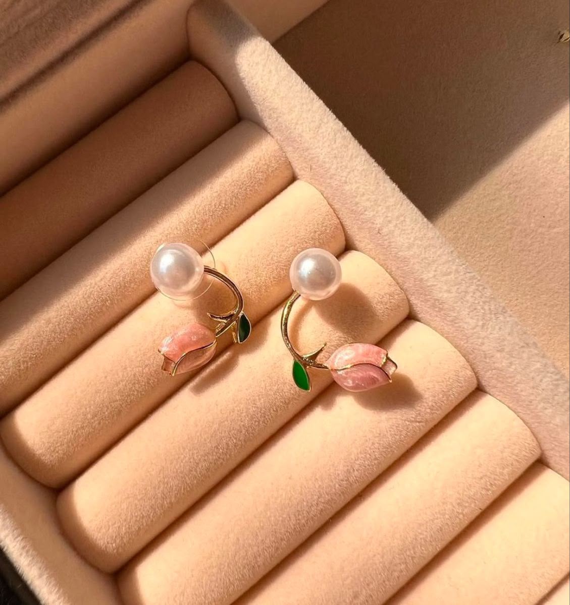 Modern Flower Korean Earrings - SSJK014