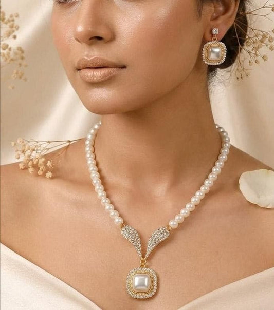 Korean Pearl Funkey Necklace and Earrings - SSJK0053