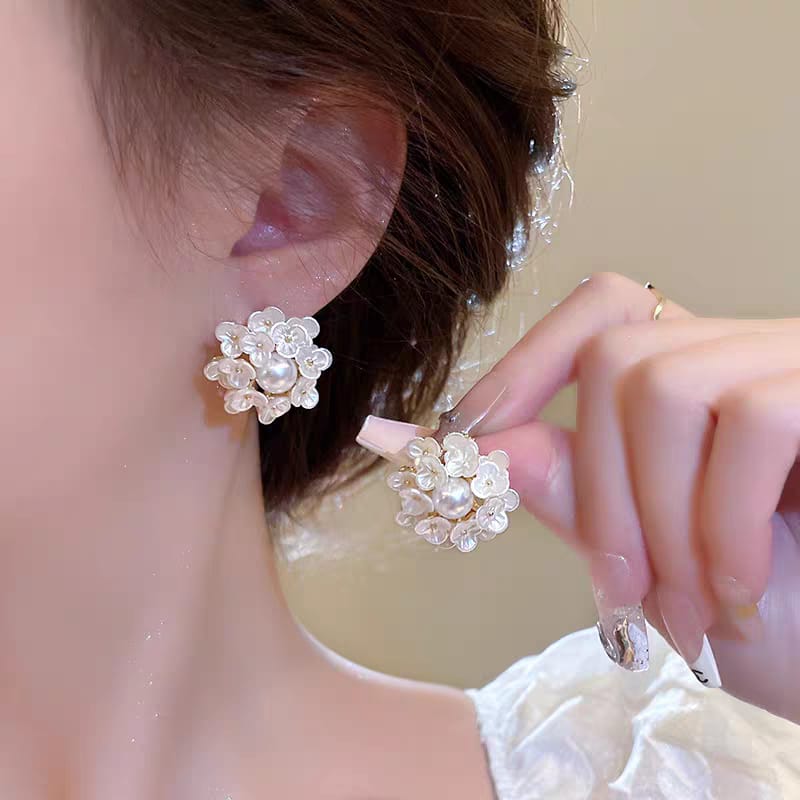 Cluster Flower Pearl Korean Earrings - SSJK0052