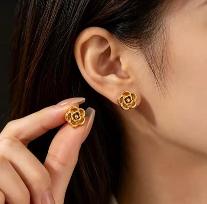 Golden Flower Korean Tops Earrings - SSJK0075