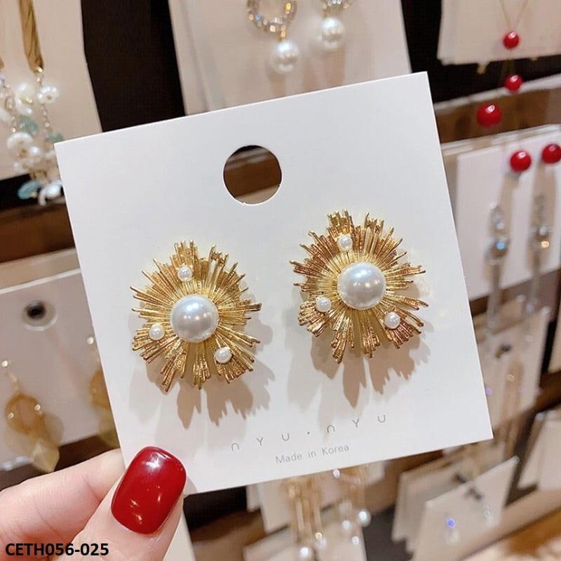 Sun Rays Pearl Stud Earrings Pair - CETH056 SDQ