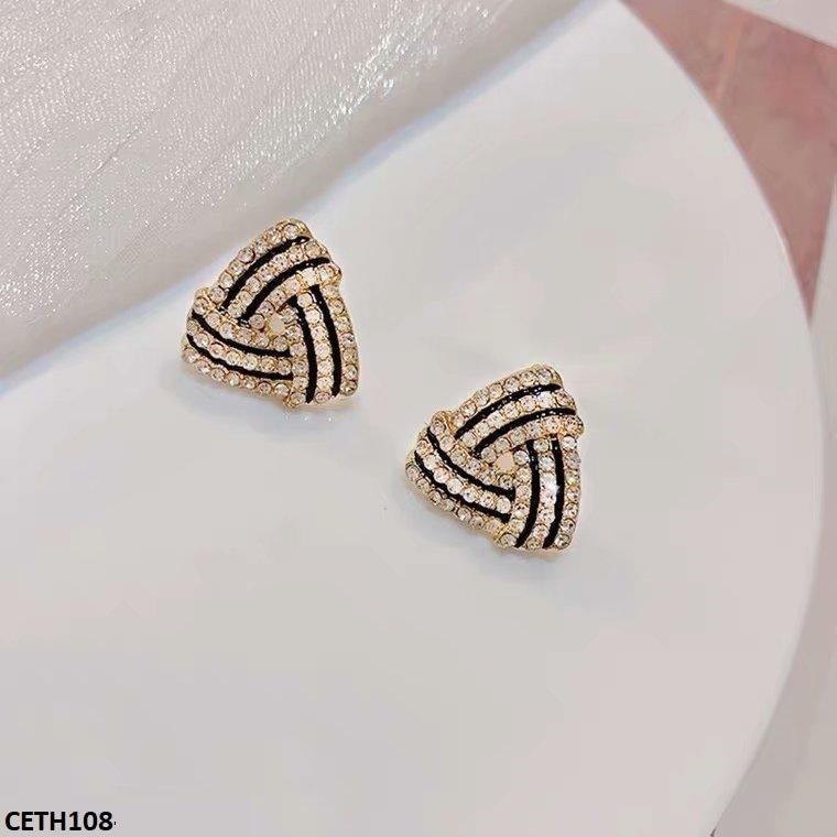 Modern Triangle Stud Earrings Pair - CETH108 YYZ