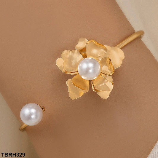 Flower Pearl Golden Bracelet - TBRH329 YYE