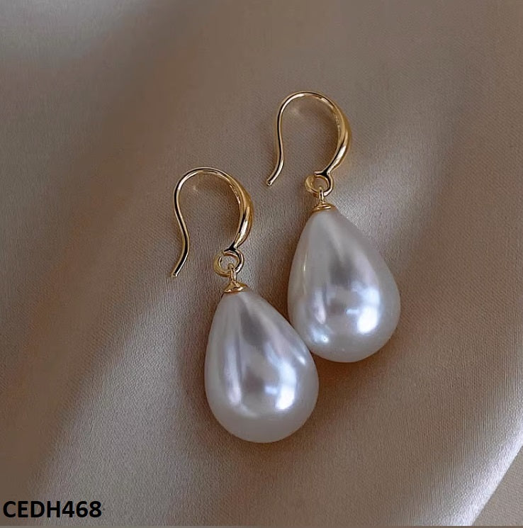 Korean Pearl Drop Earrings Pair - CEDH468 YYZ