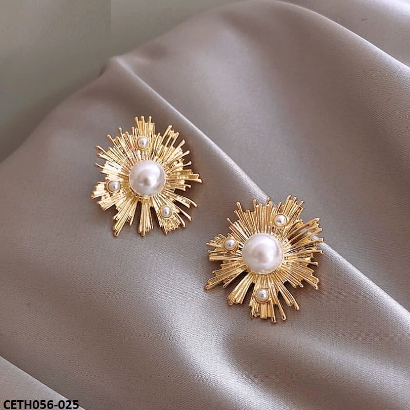 Sun Rays Pearl Stud Earrings Pair - CETH056 SDQ
