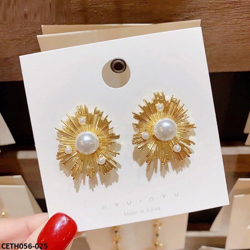 Sun Rays Pearl Stud Earrings Pair - CETH056 SDQ
