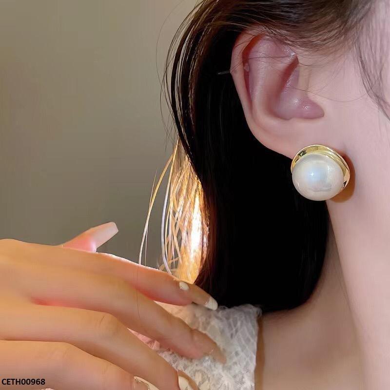 White Round Pearl Earrings/Tops- CETH00968 HJF