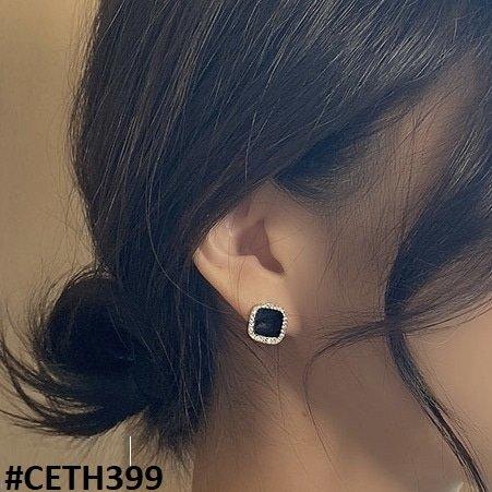 Black Painted Square Stud Earrings Pair - CETH399 YYZ