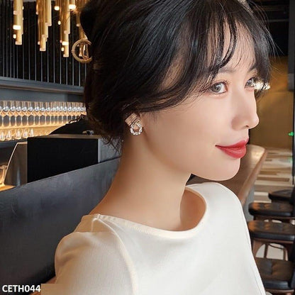 Pearl Bow Stud Earrings Pair - CETH044 SDQ