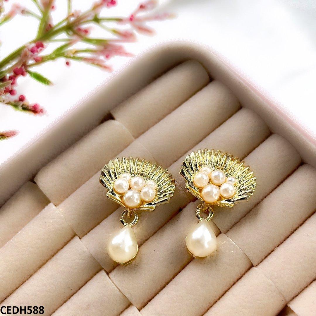 Shell Pearl Drop Earrings - CEDH588 SDQ
