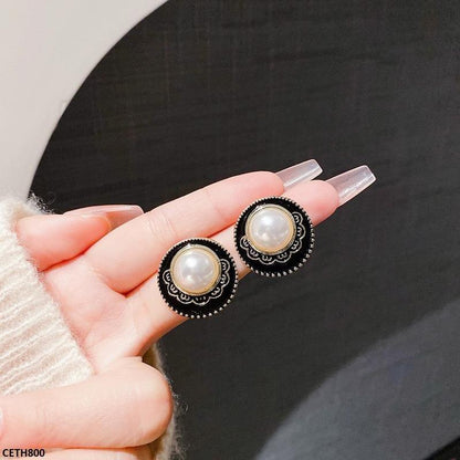 Korean Black Round Pearl Earrings/Tops- CETH800 ZHL