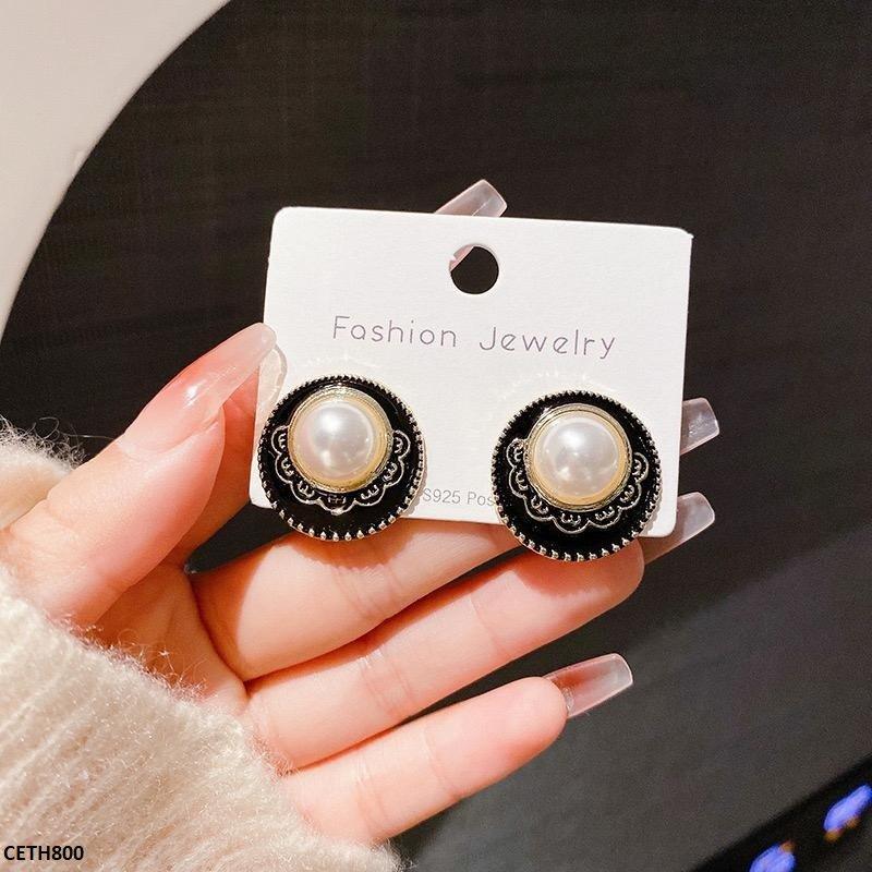 Korean Black Round Pearl Earrings/Tops- CETH800 ZHL